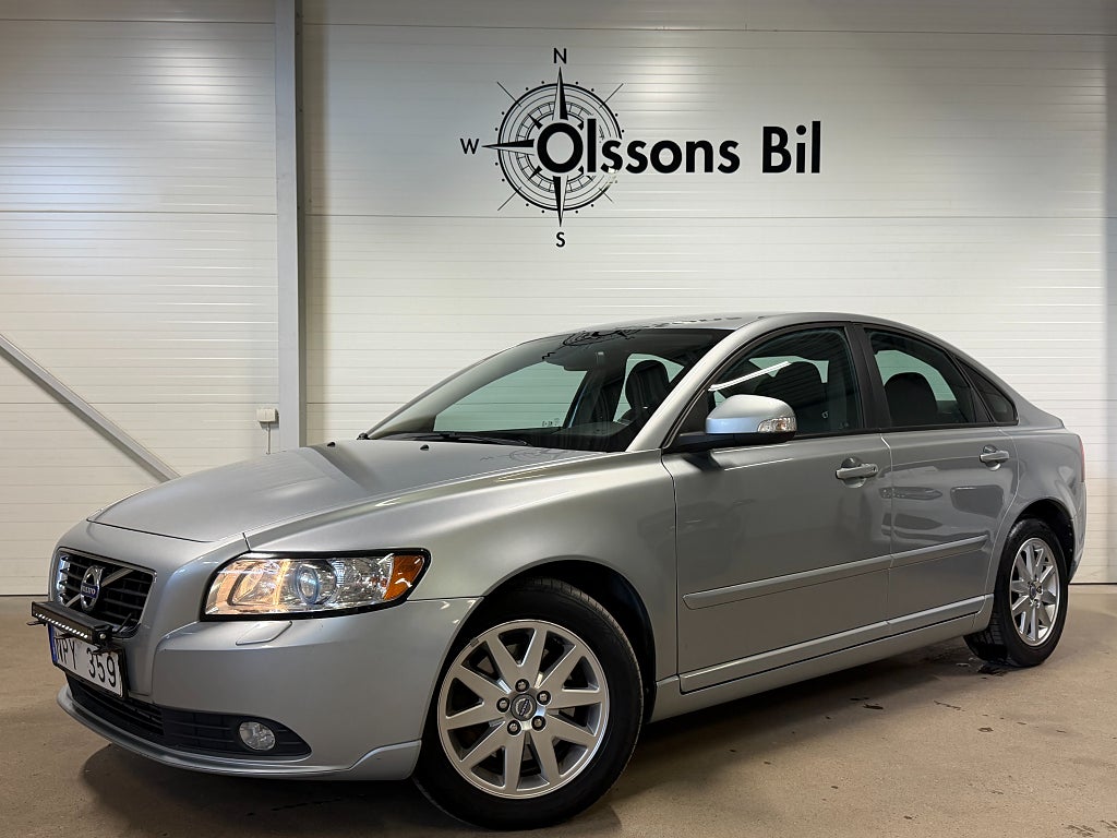 Volvo S40 D3 Momentum Aut Drag Värmare PDC 