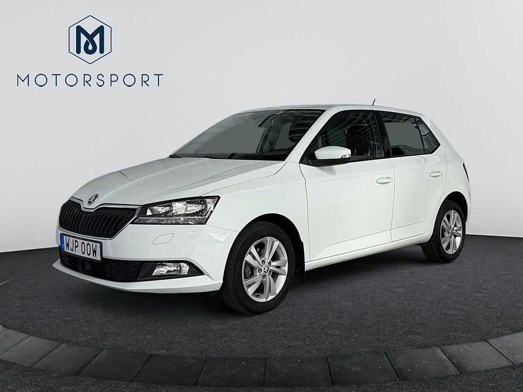 Skoda Fabia 1.0 TSI Dragkrok Carplay Sensorer Farthållare