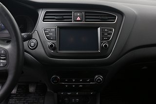 Halvkombi Hyundai i20 12 av 18