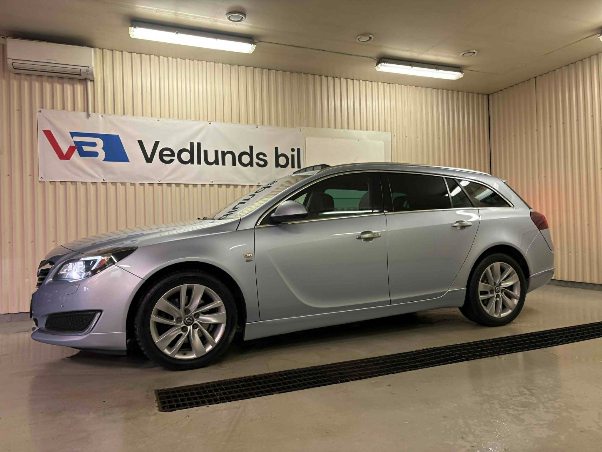 Opel Insignia 2017, bild 2/10