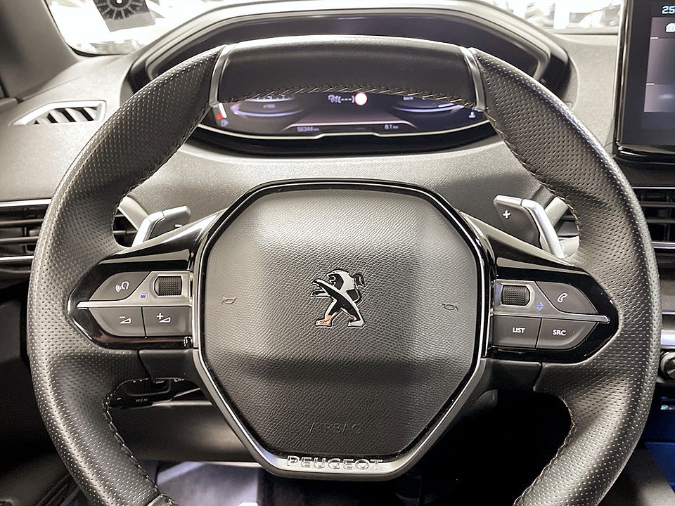 Bild på Peugeot 3008 GT 1.2 PT 130hk Aut B-KAMERA CARPLAY