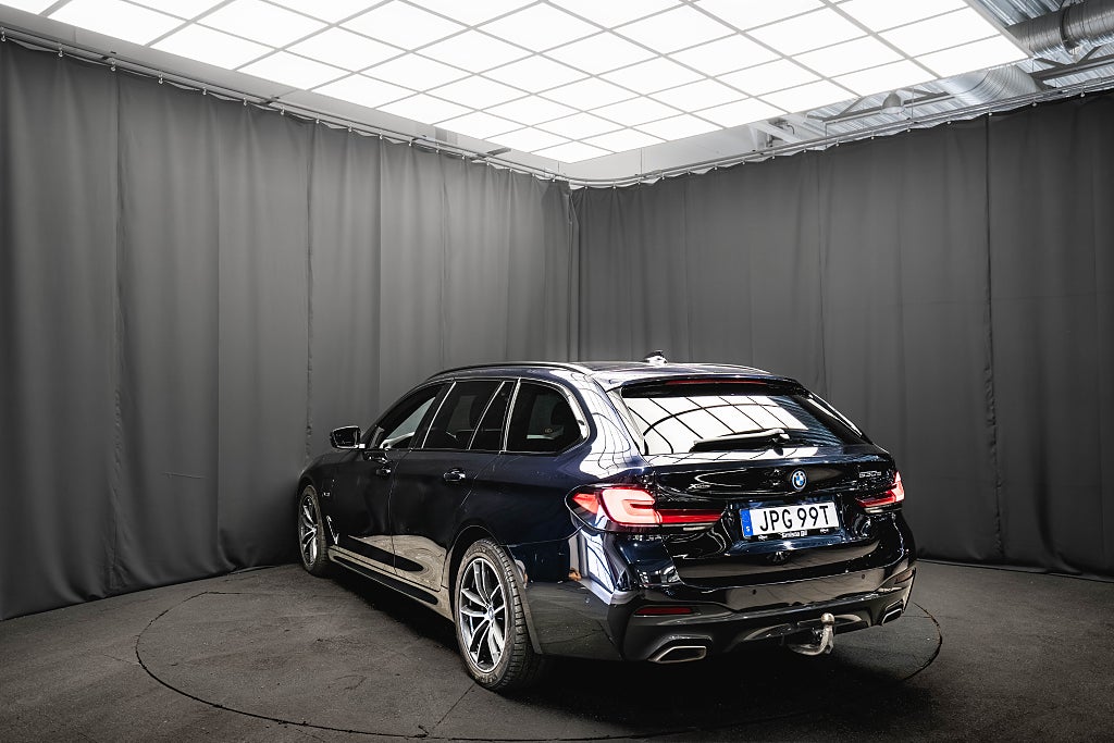 BMW 530e xDrive M Sport ADAPTIV-LED LÄDER DRAG HUD DAP MOMS