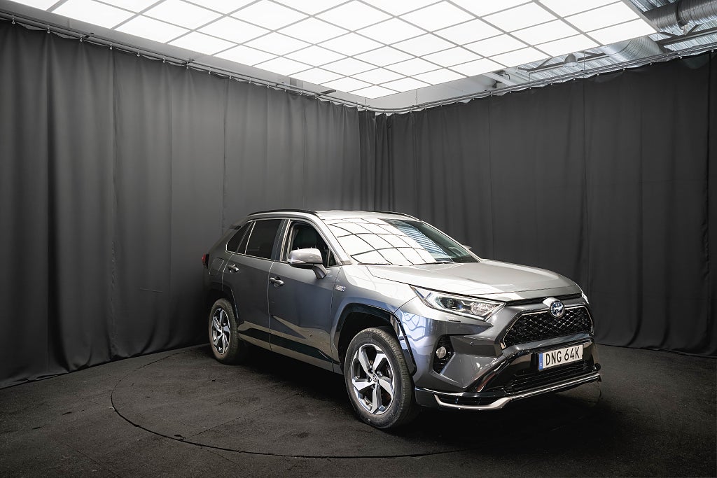 Toyota RAV4 Plug-in Hybrid AWD X-Edition DRAG JBL KAMERA 1-ÄGARE MOMS