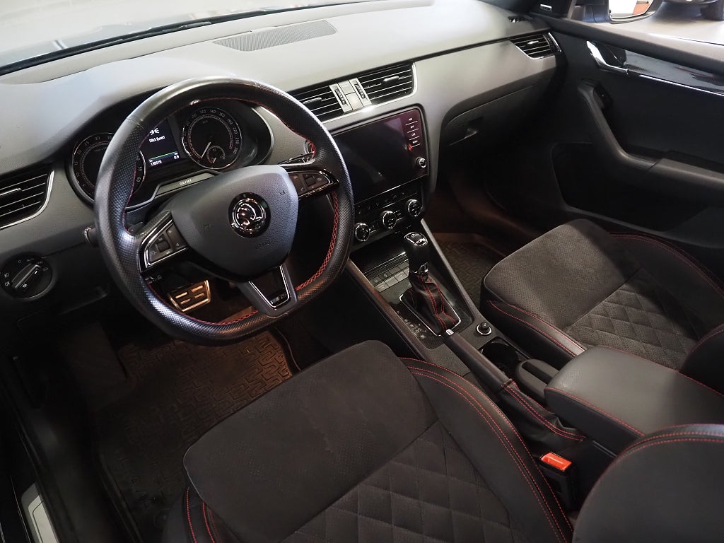 Skoda Octavia Kombi 2.0 TDI 4x4 RS Premium Dragpkt D-Värm 2018