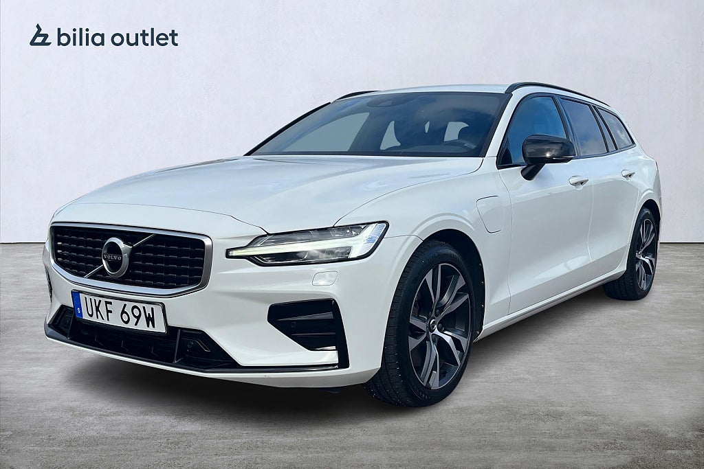 Volvo V60 T8 Twin Engine AWD R-Design 392hk / Drag Värmare Kamera