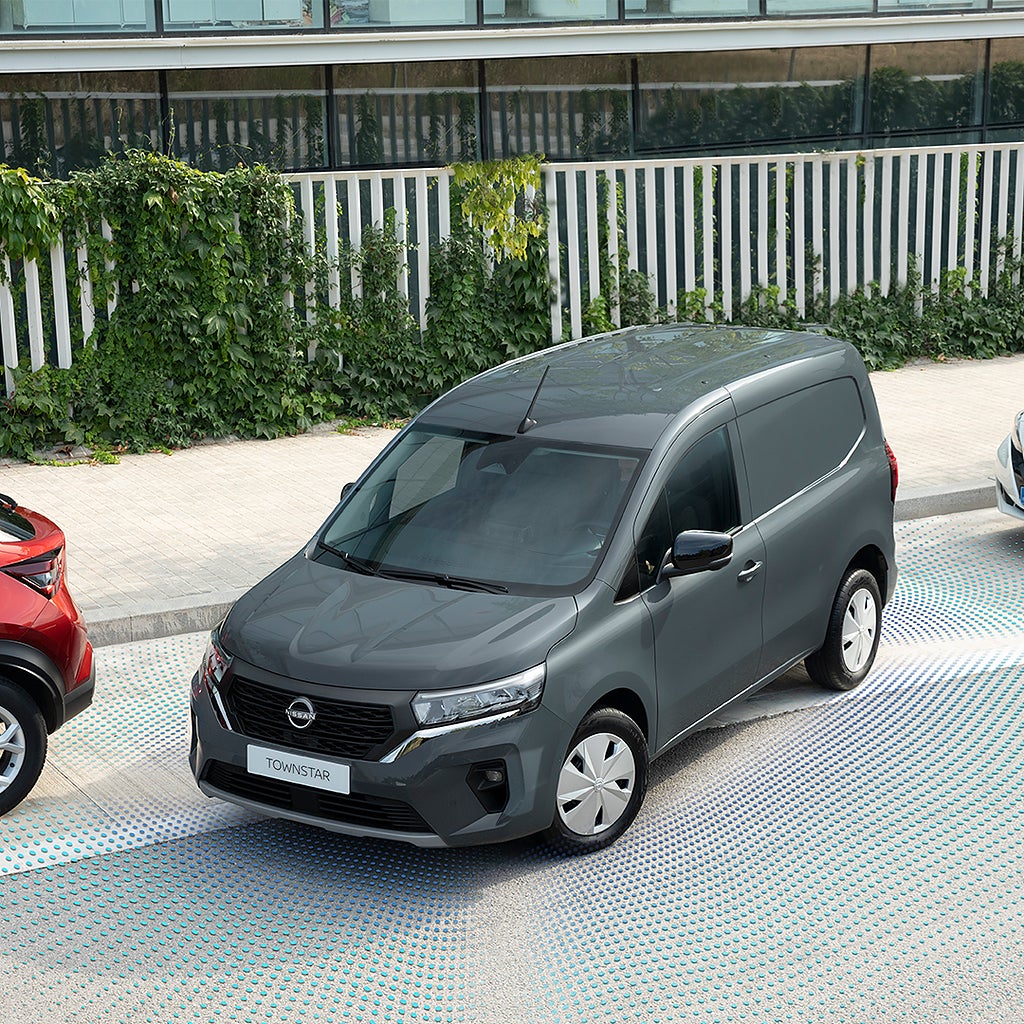 Nissan Townstar N-Connecta Automat L1 från 2995kr ex moms/mån