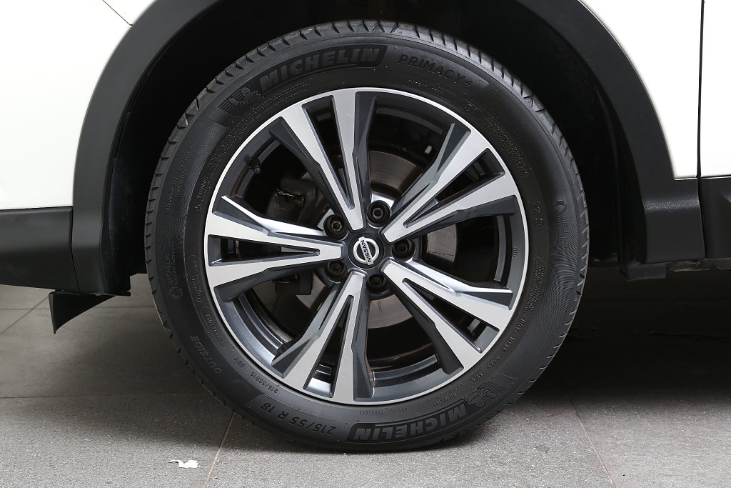 Nissan Qashqai 1,3 DIG-T 140hk 360°-kamera Keyless Navi Drag 2021