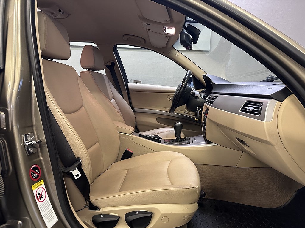 BMW 320D Sedan Advantage Fullservice | Nybesiktad | Skinn