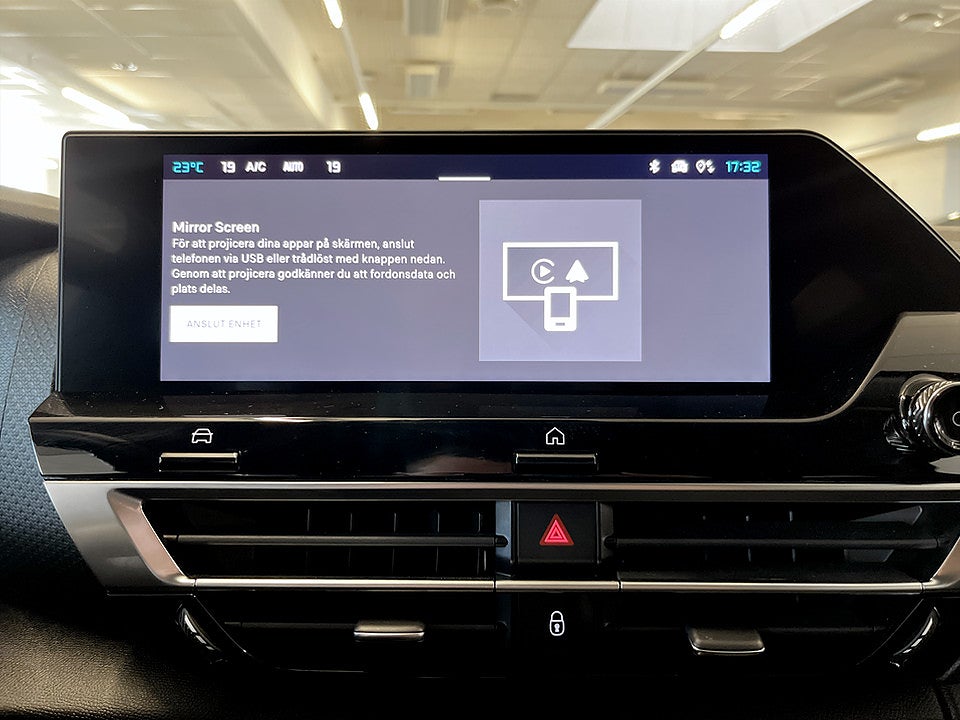 Bild på Citroën C4 X Shine 1.2 PT 130hk Aut 360-KAMERA RATTVÄRME