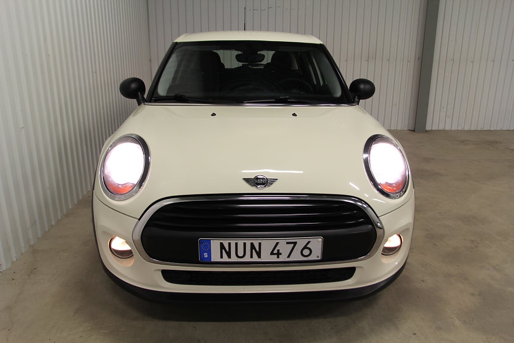 MINI One 5-dörrars Pepper i fint skick och nyservad "SÅLD"