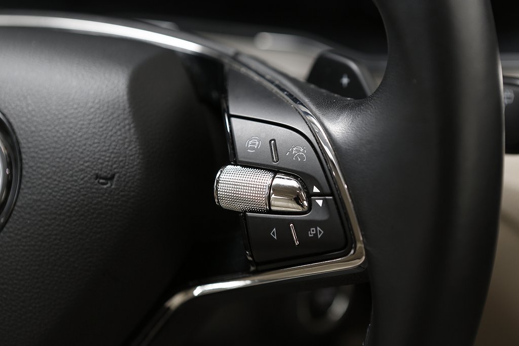 Skoda Superb iV Kombi Plug-in Hybrid Business Edition L&K 2021