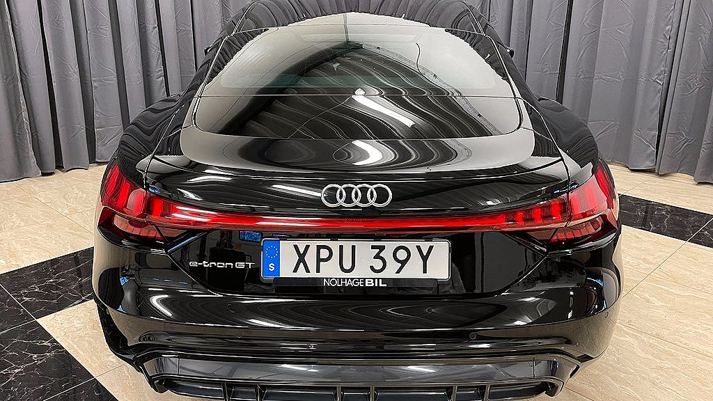 Audi E-tron GT har en systemeffekt på 476 hästkrafter. 