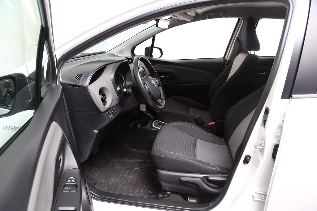 Toyota Yaris 1,5 Hybrid e-CVT Active Aut 5d Motorvärmare 2020