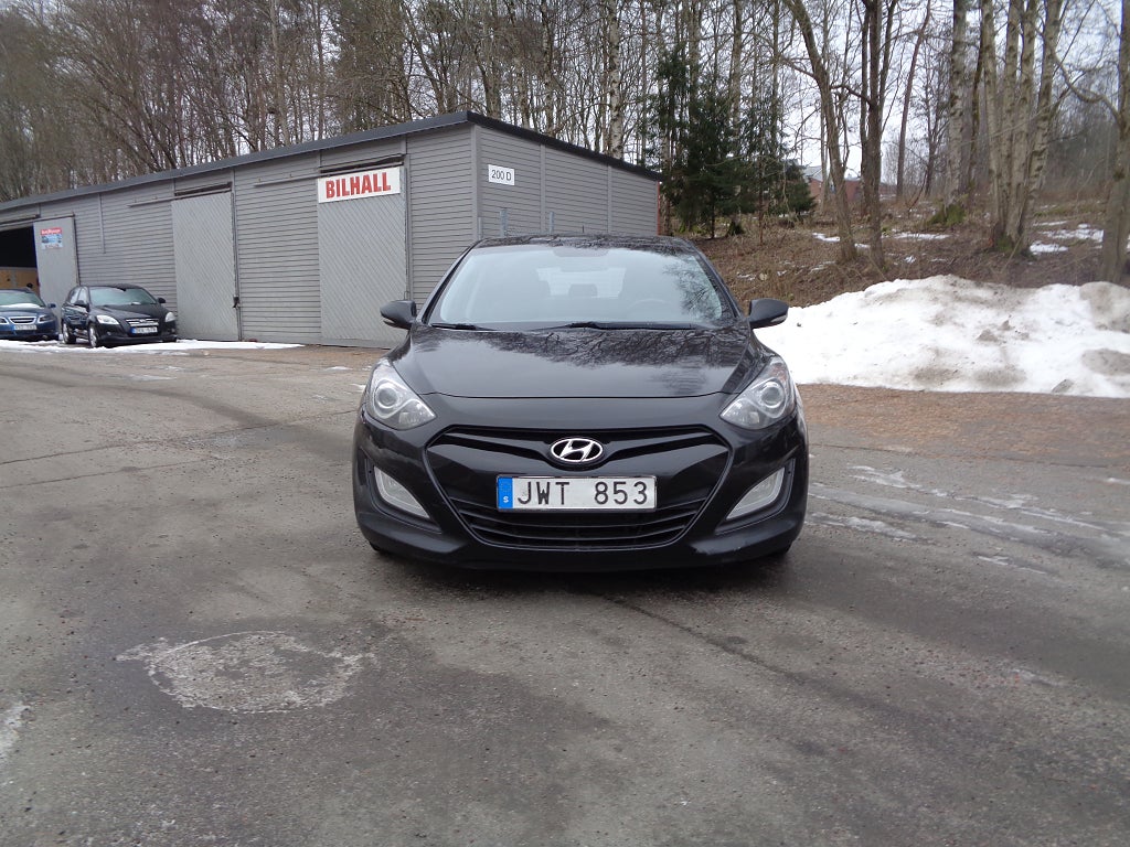 Hyundai i30 5-dörrar 1.6 CRDi Business Euro 5