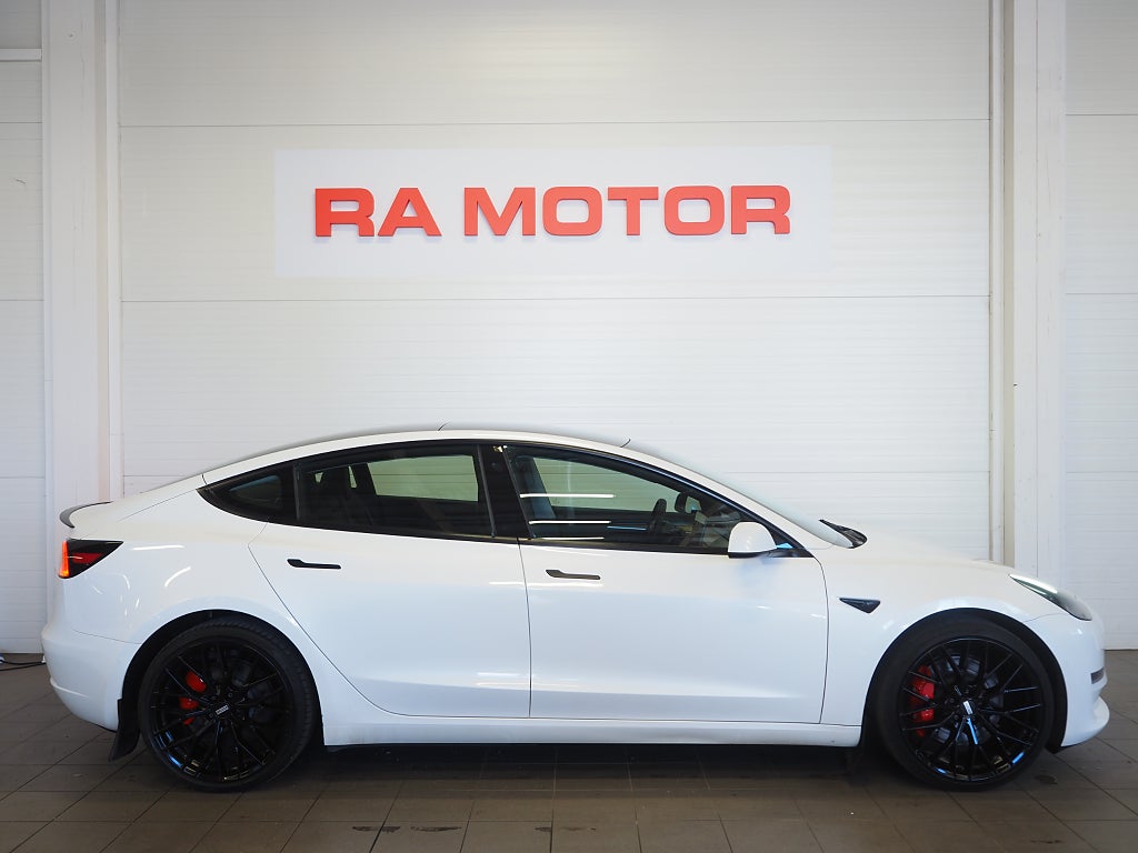 Tesla Model 3 Performance 510hk AWD | Panorama | Navi