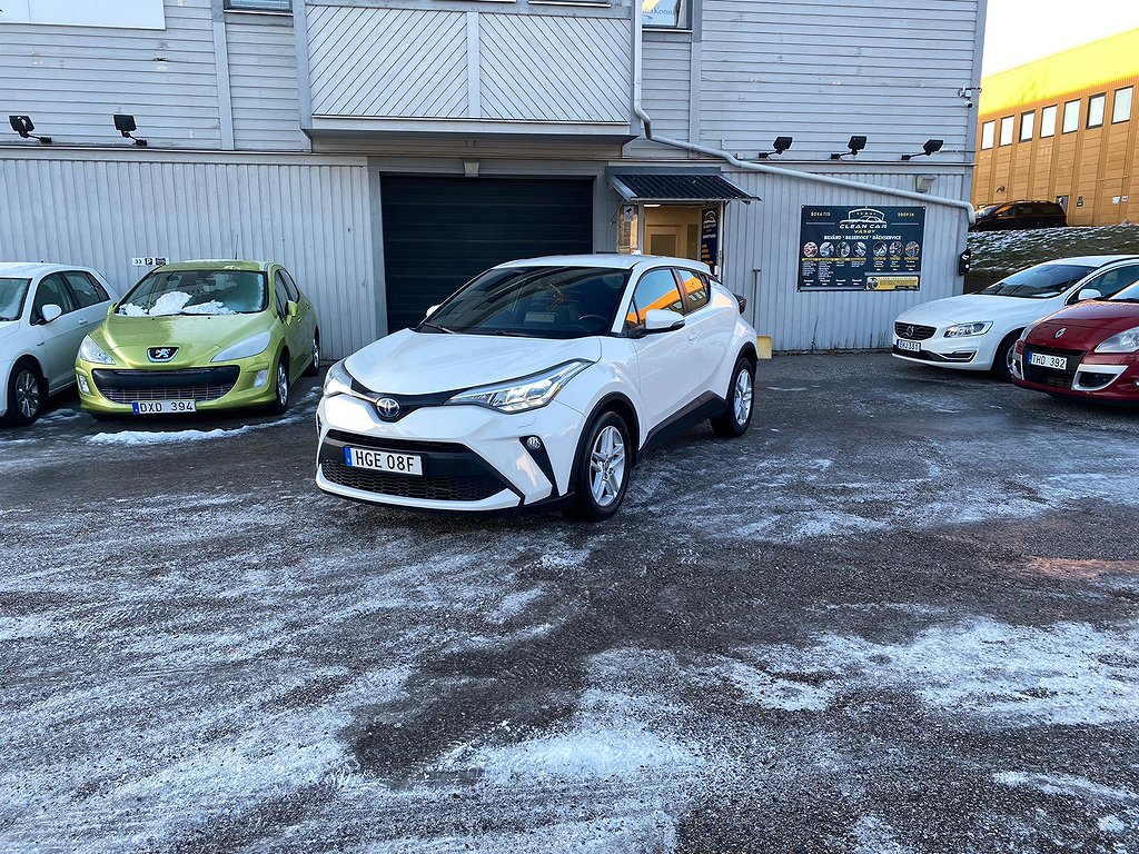 Toyota C-HR Hybrid CVT Active Eu6 AUT B-KAMERA NYSERVAD Moms 