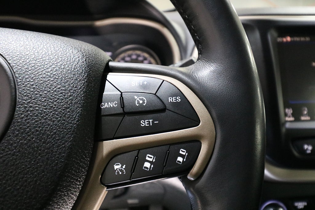 Jeep Cherokee 2015 - miniatyr 8