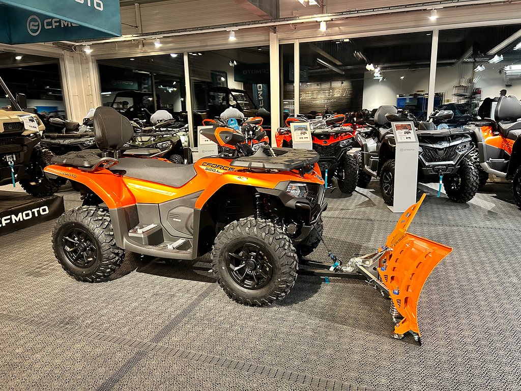 CFMOTO CFORCE 520 L med Vikplog 