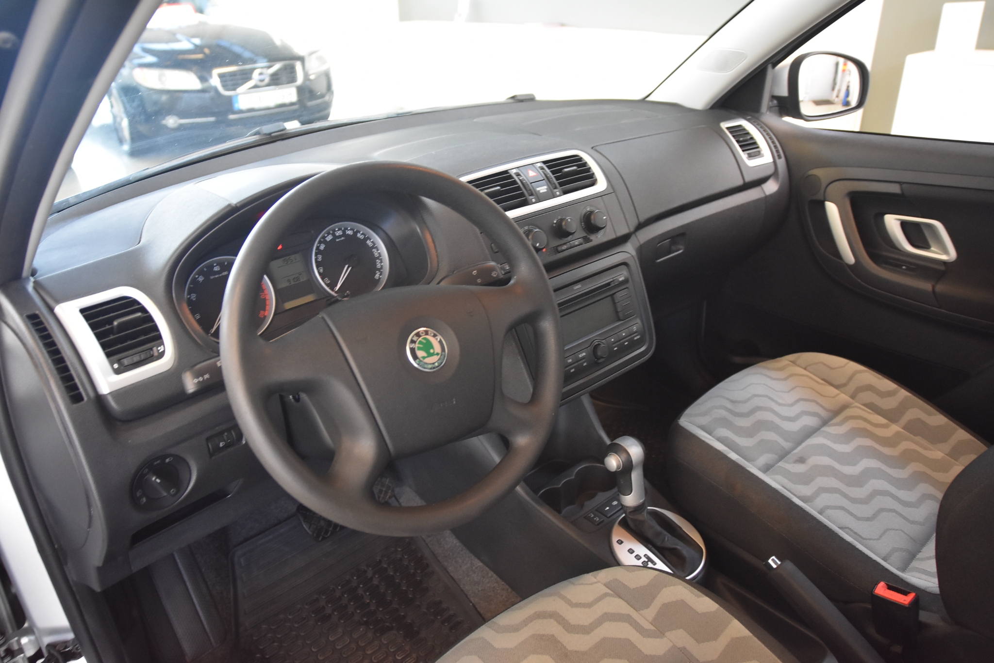 Skoda Fabia 2009, bild 7/43