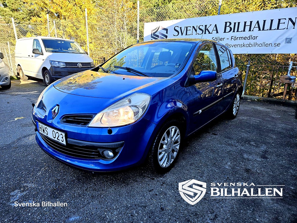 Renault Clio 5-dörrars Halvkombi 1.2 TCe Nybesiktad Nyservad Euro 4