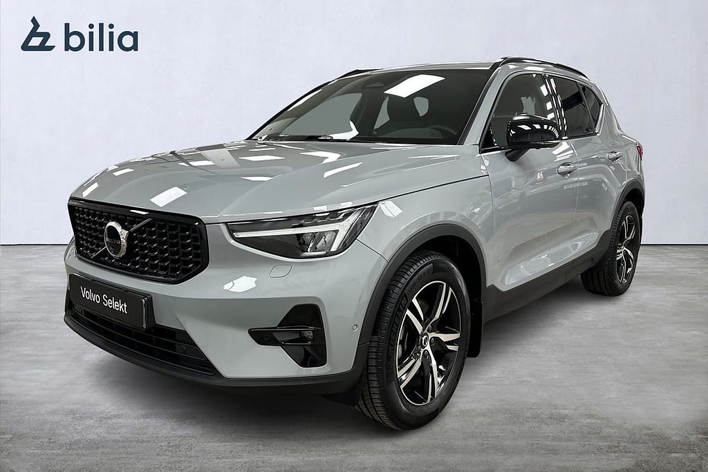 Volvo XC40 B3 FWD Bensin Plus Dark DRAG I 360° I Klimatpaket
