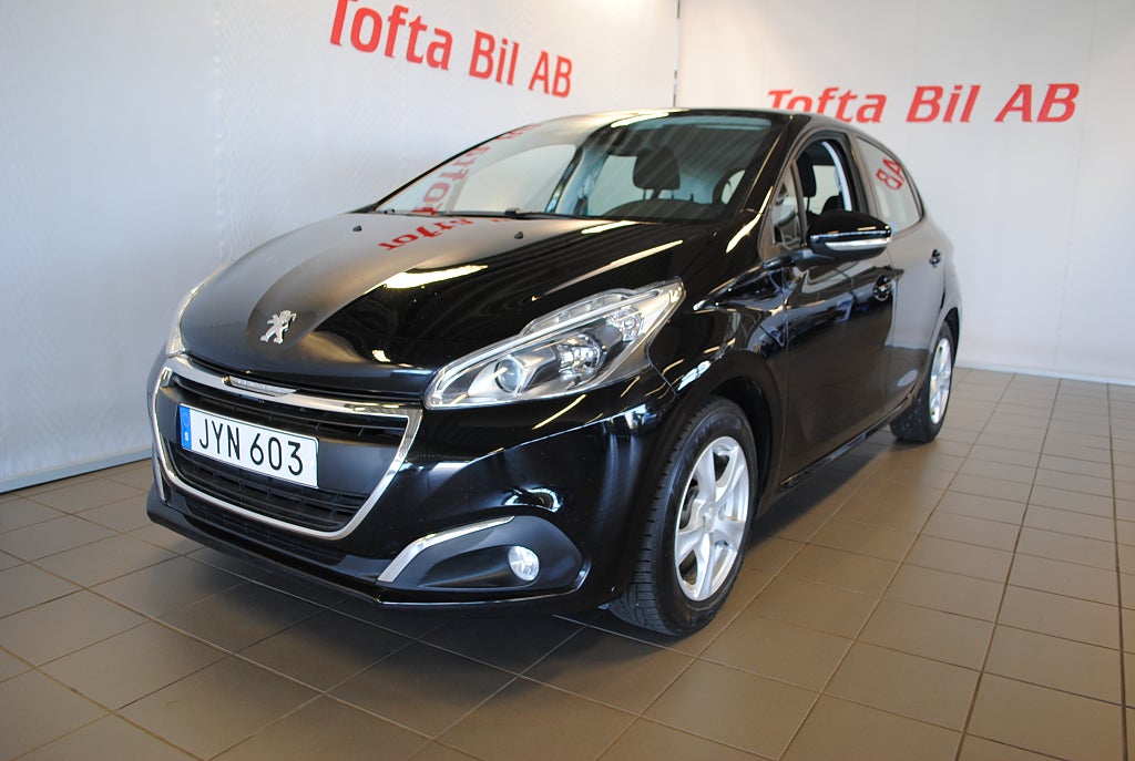 Peugeot 208 82 Hk  9700 Mil 0:- Kontant