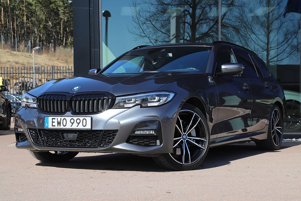 BMW 330e xDrive M sport Dragkrok Elstolar 19" Fälg Adapti...