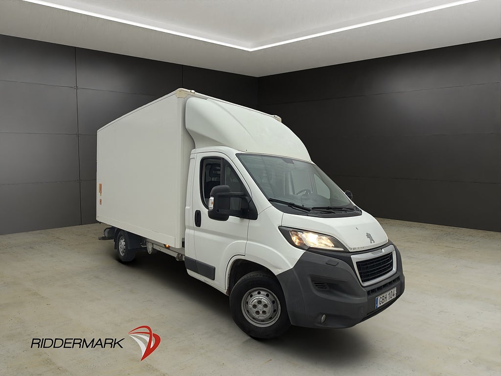 Peugeot Boxer 2.2HDi BAKGAVELLYFT 3-Sits Bluetooth Moms