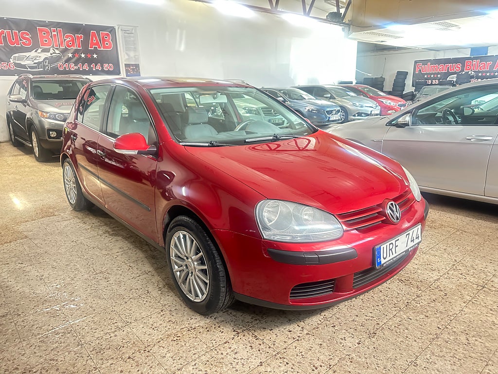 Volkswagen Golf  1.6 FSI Trendline Ny Servad & Besiktigad 