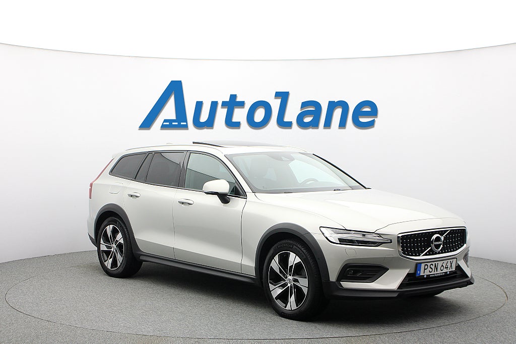 Volvo V60 Cross Country D4 AWD Panorama, Drag, Carplay 190hk, Värmare 