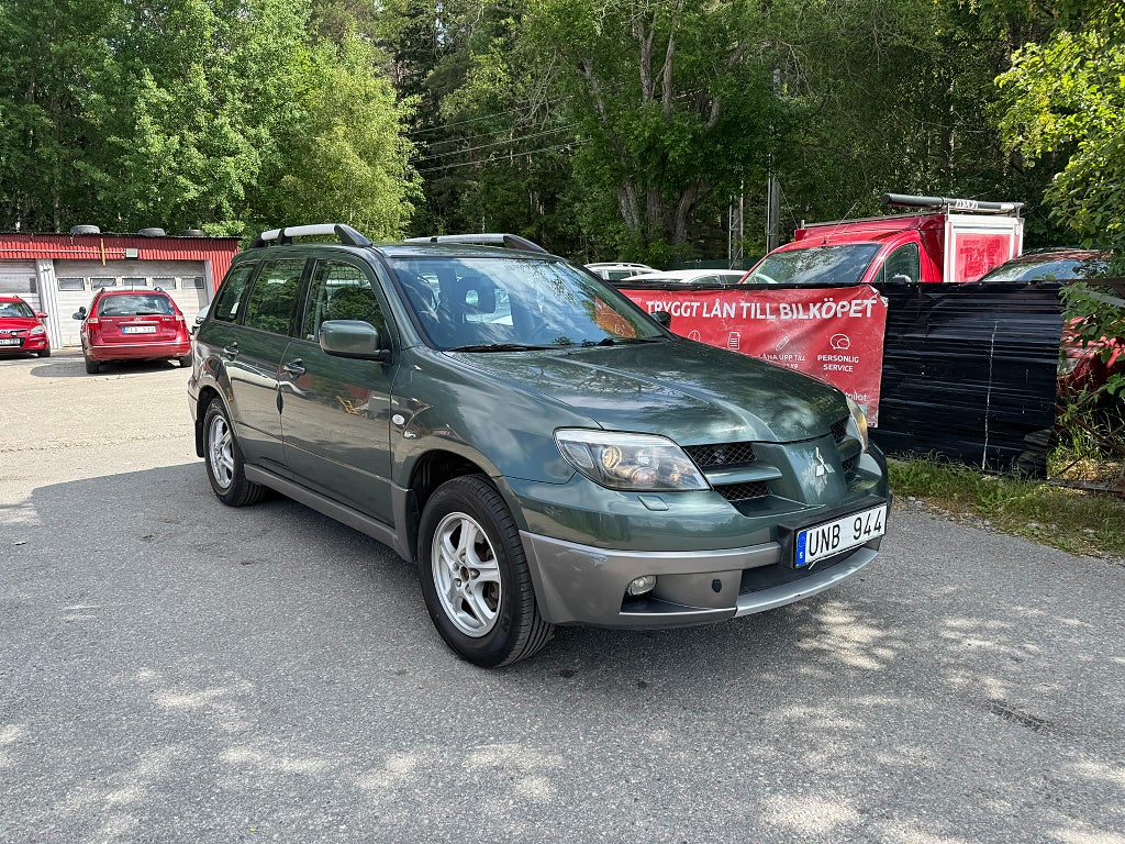 Mitsubishi Outlander 2.4 4WD Semi-
