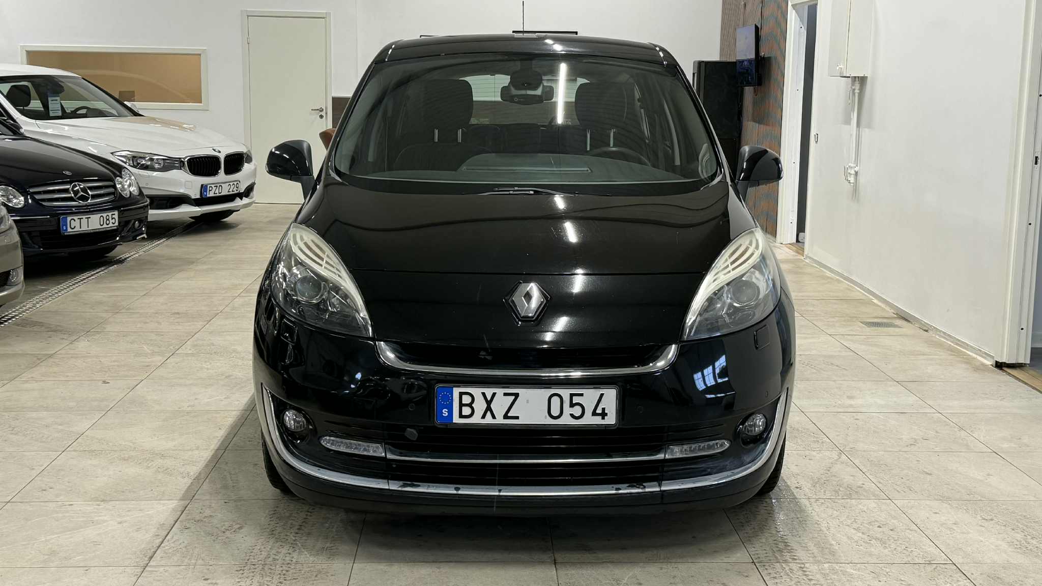 Renault Grand Scenic 1.6 dCi 2012, bild 3/53