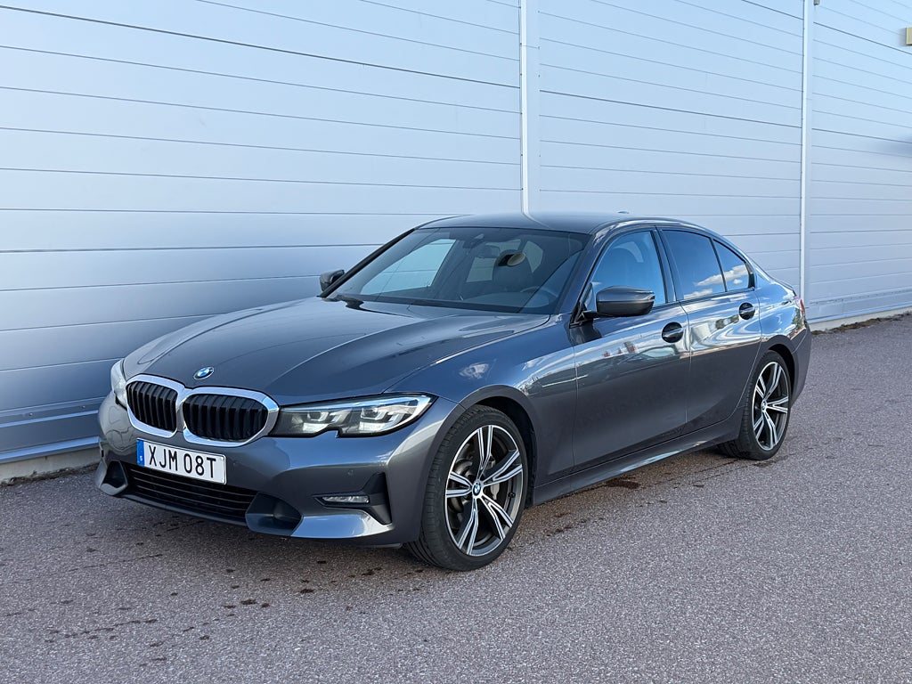 BMW 330i Sedan Steptronic Sport line Euro 6