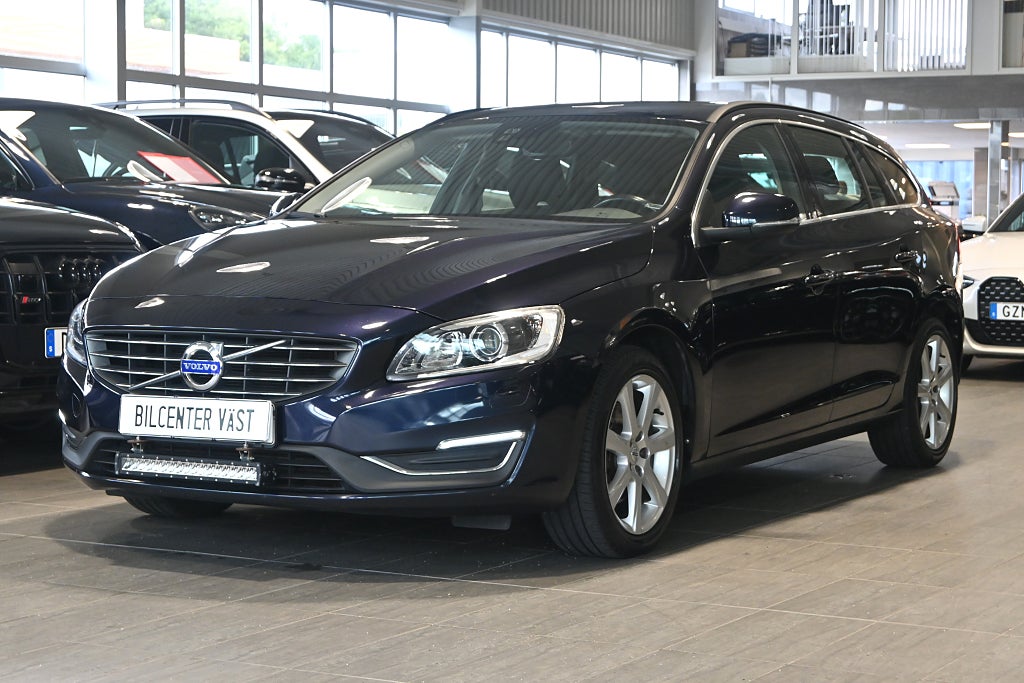 Volvo V60 T3 Aut 152hk Business Adv. *HJULKAMPANJ* Drag Värmare 