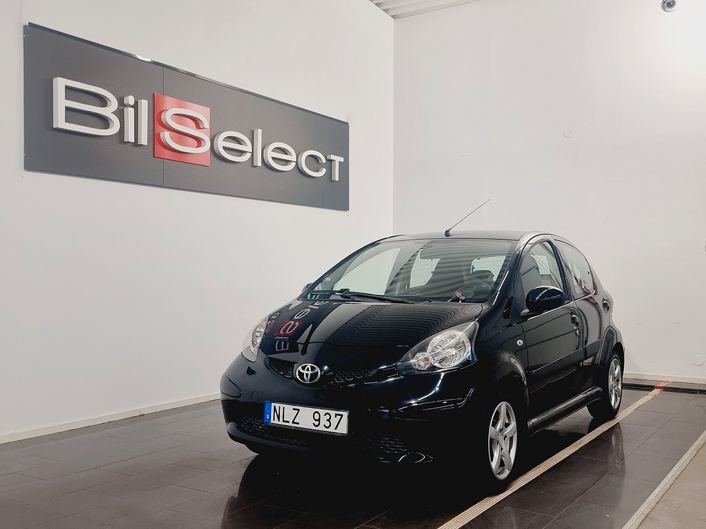 Toyota Aygo 5-dörrar 1.0 VVT-i Ny Servad Ny Bes Lågmil !