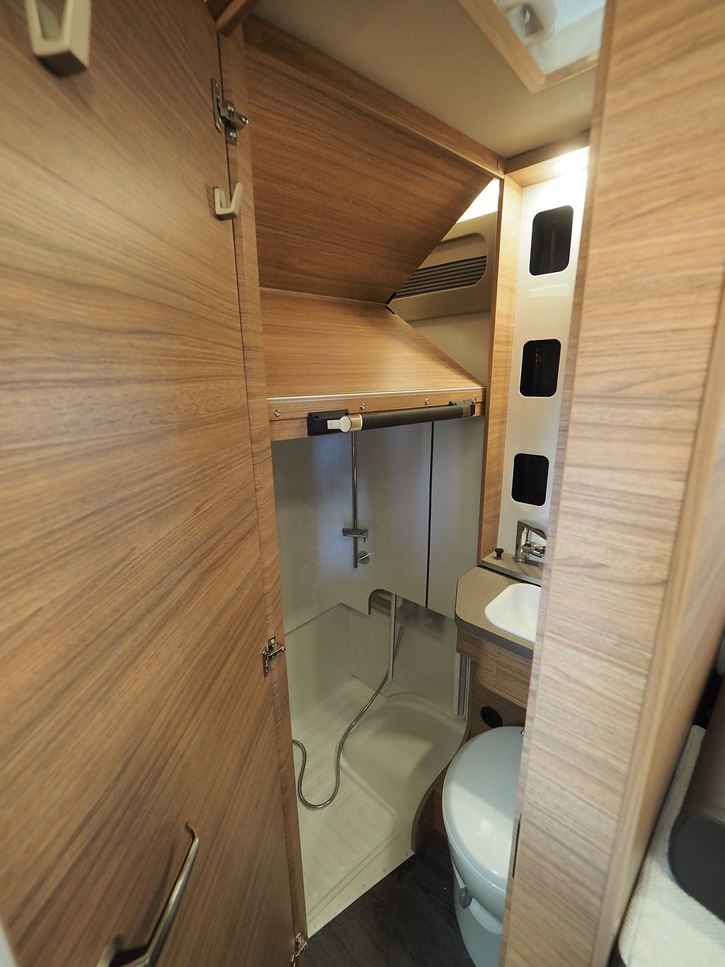 Weinsberg X-Cursion Van Edition Pepper I Aut 150hk I B-kort