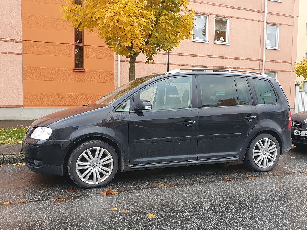 Volkswagen Touran 2.0 TDI AUTOMATISK DSG Highline 7-sits