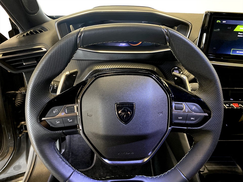 Bild på Peugeot 2008 GT 1.2 PT 130hk Aut B-KAMERA CARPLAY