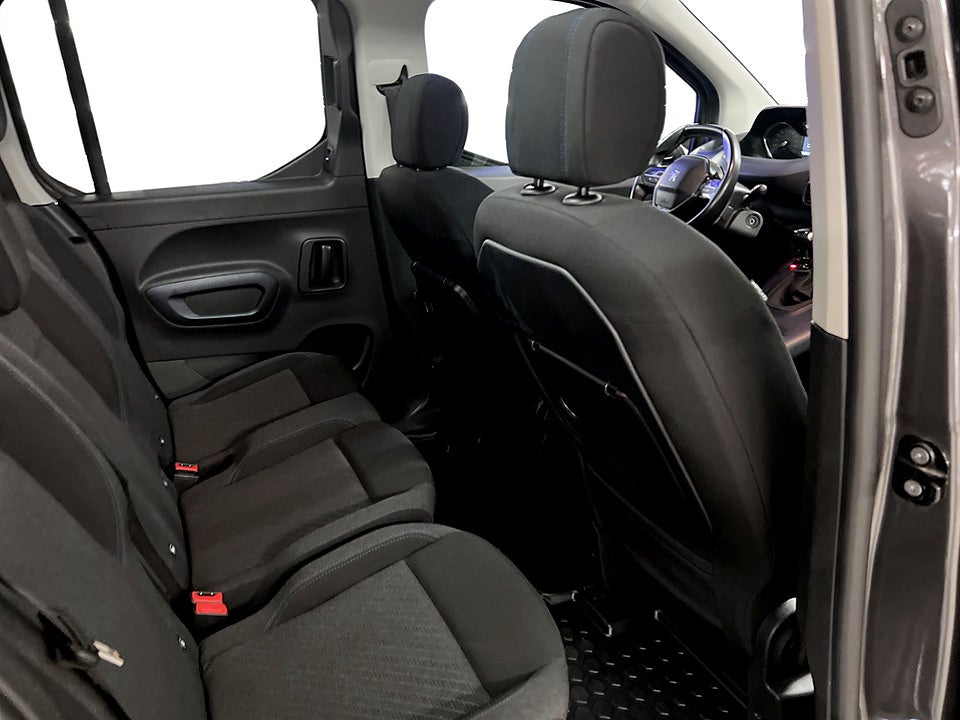 Bild på Peugeot Rifter Allure 1.2 e-THP 110hk 5-SITS P-SENSORER BLUETOOTH