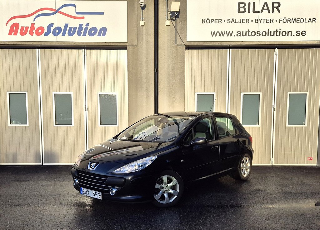 Peugeot 307 2.0 140hk Nybesiktad|V-hjul ingår