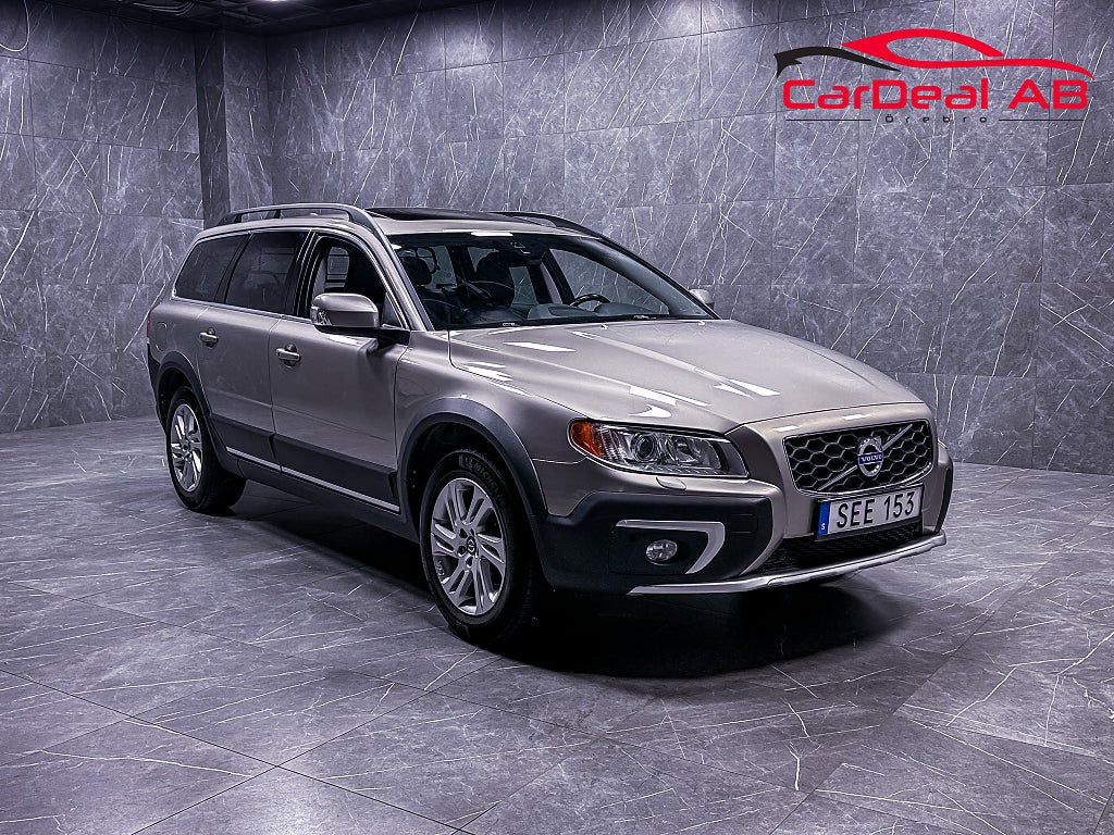 Volvo XC70 D4 AWD Summum Taklucka Värmare Drag Navi Skinn VOC