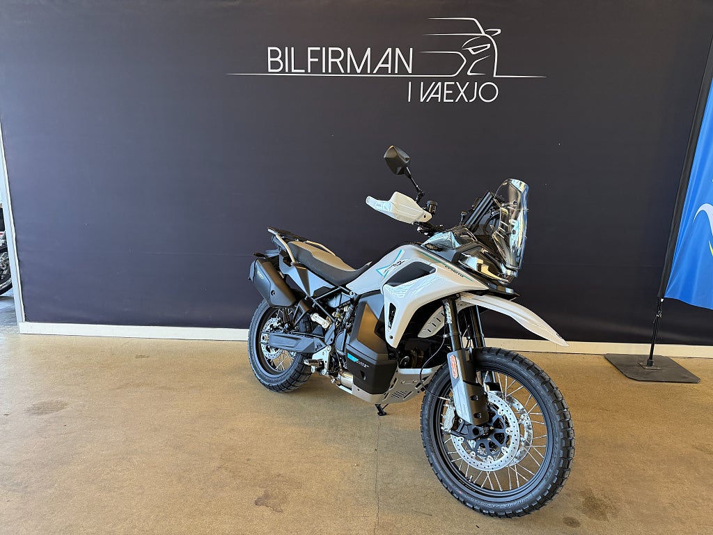 CFMOTO 1000 MT-X UTHYRES!