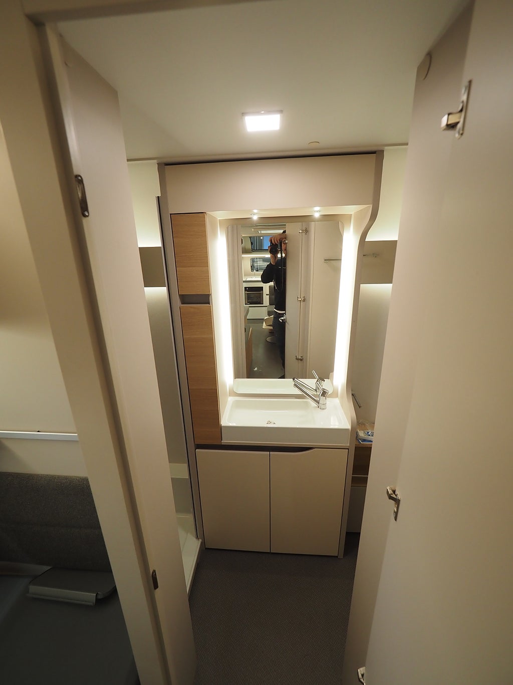 Adria Adora 613 HT I Frontkök I ALDE I Låga långbäddar 2021