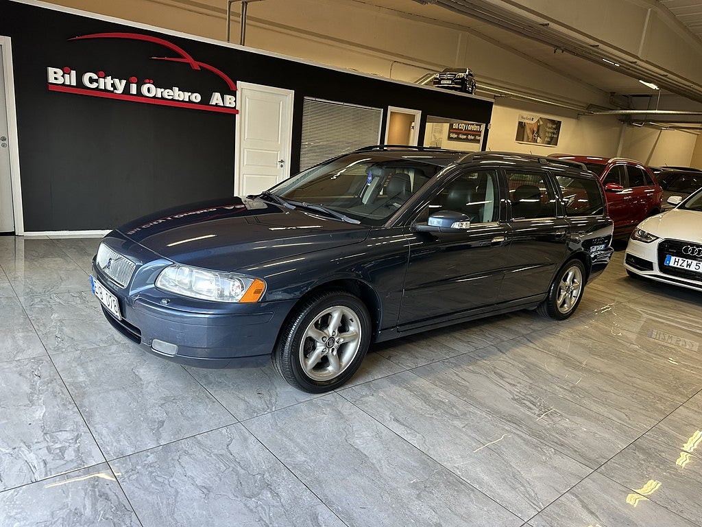 Volvo V70 2.4 (170hk) Classic 2-Ägare / Drag / Servad & Ny Besikt
