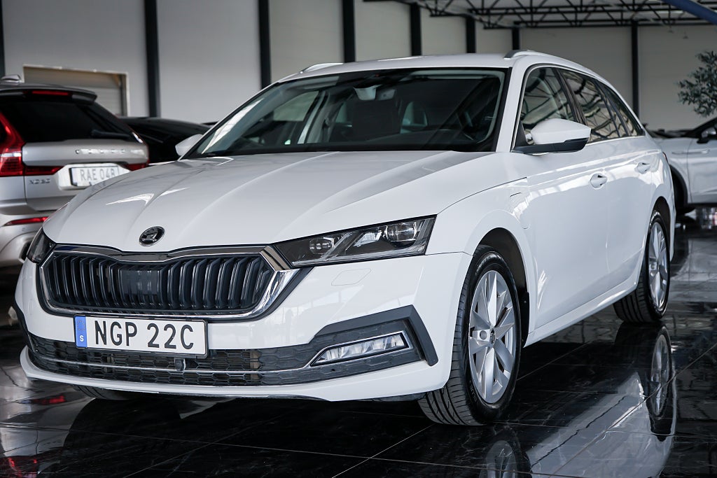 Skoda Octavia Kombi iV Style Drag Cockpit Blis Kamera Navigator 