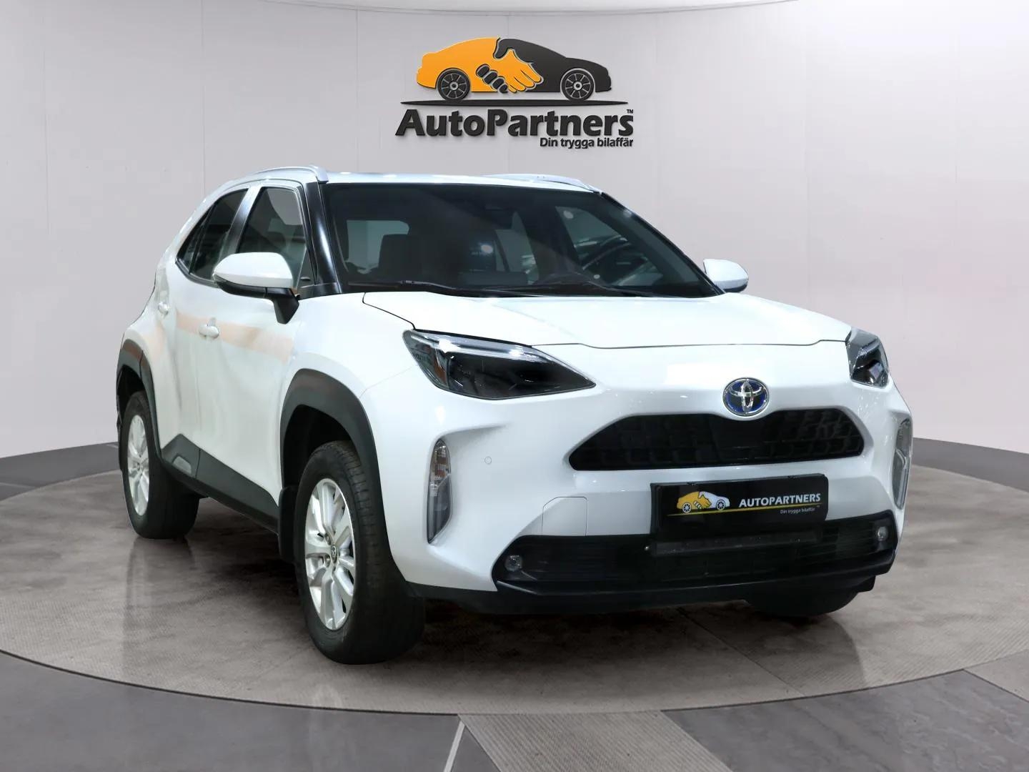 Toyota Yaris Cross Hybrid AWD-i e-CVT 2022, bild 5/61
