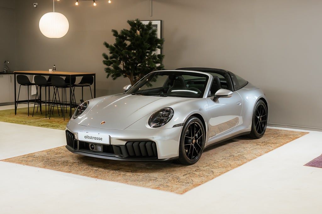 Porsche 911 2025