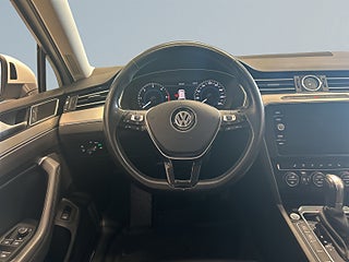 Volkswagen Passat Sportscombi 2.0 TDI 4M GT Dragkrok Dvärme B-kamera S&V – bild 9
