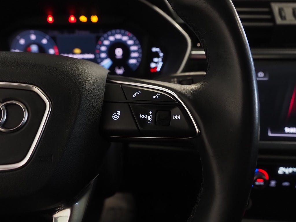 Audi Q3 40 TDI 200hk quattro | Drag | D-värm | Cockpit | 2021