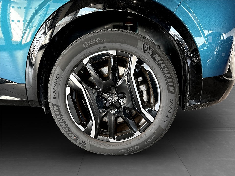 Bild på Peugeot E-3008 GT 86kWh 214hk Aut B-KAMERA CARPLAY